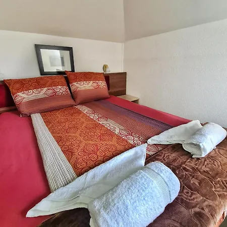 Apartment Aleksandra 2 13 *