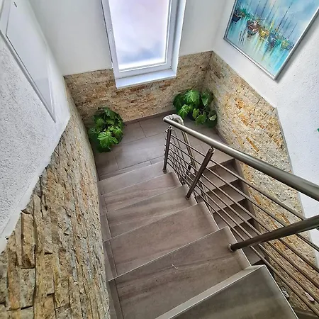 Aleksandra 2 13 Apartment *